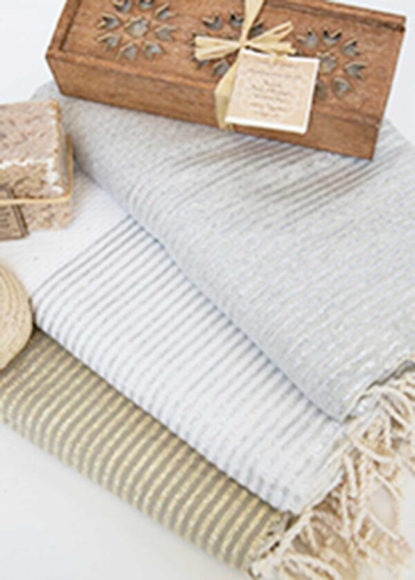 Fouta Honeycomb with Lurex Stripes