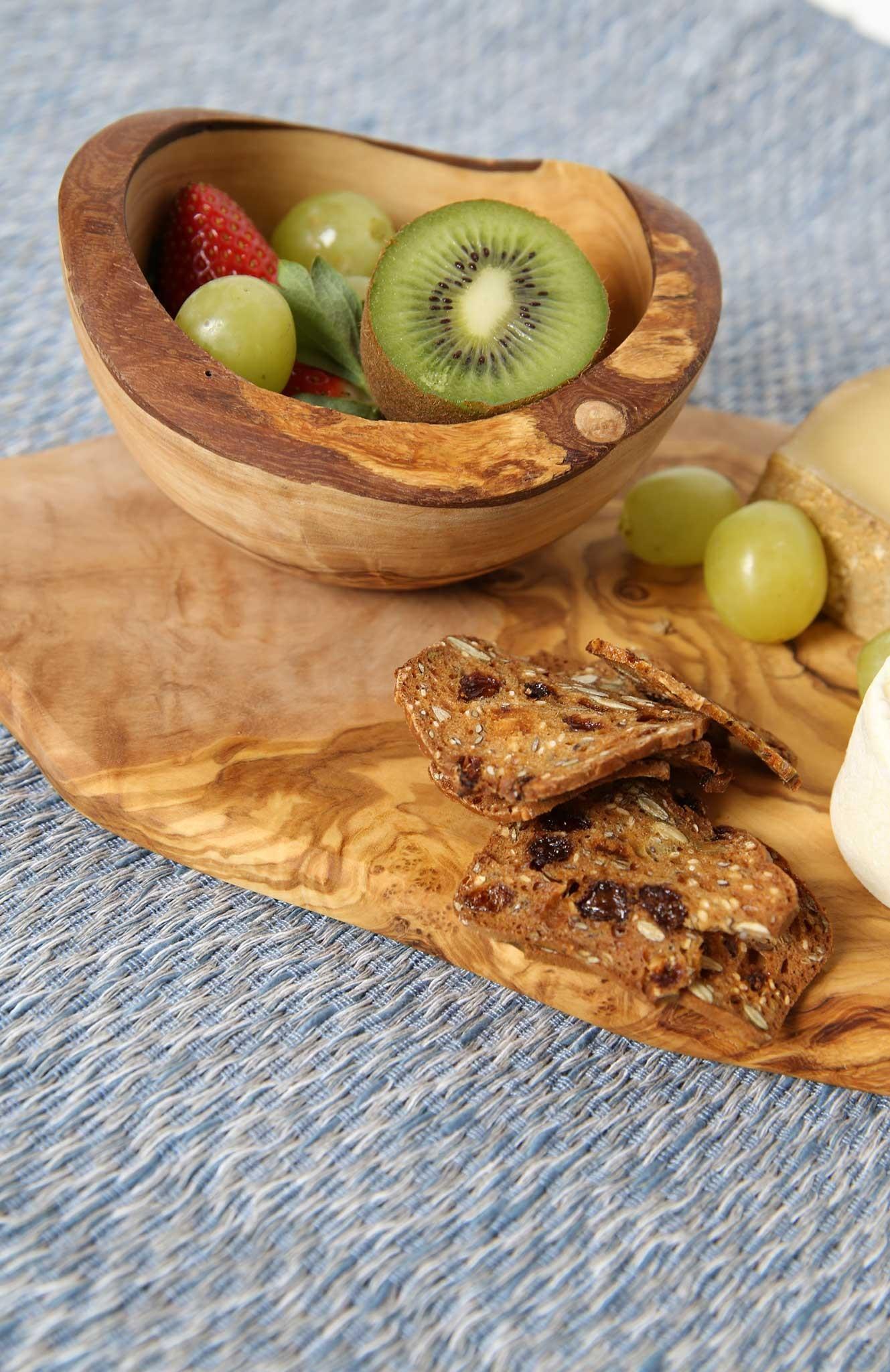 Rustic Small Bowl Olive Wood Rustic Small Bowl 6″ – Scents & Feel