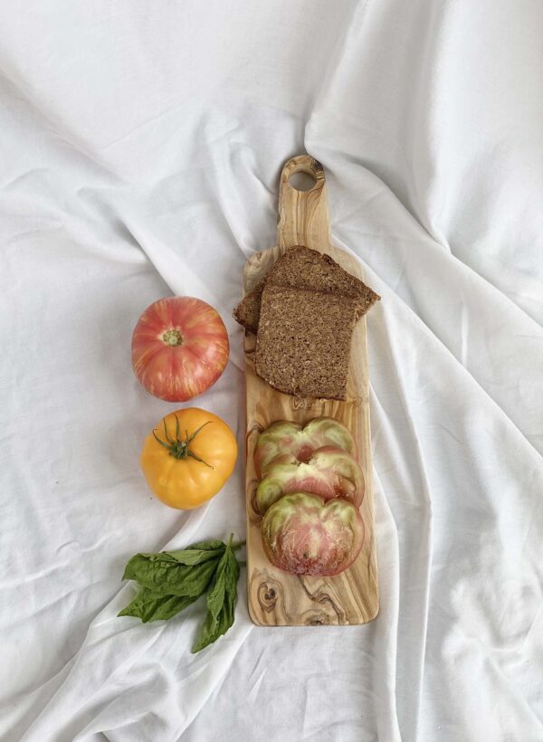 Olive Wood Bread Cutting Board and its Crumbs Box 12″ | Scents & Feel