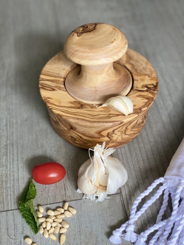 Olive Wood Large Mortar and Pestle Scents & Feel