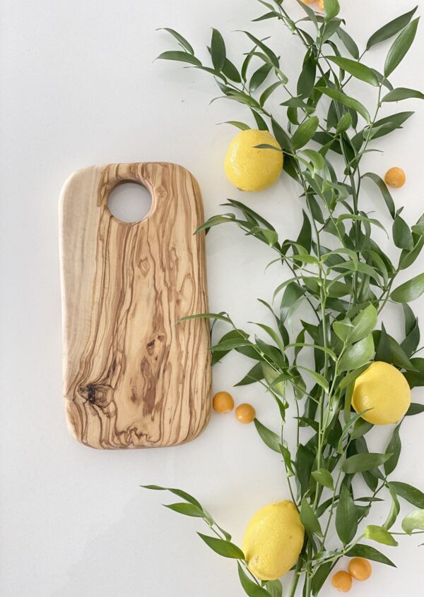 Olive Wood Small Chopping Board with a Hole 10 - Scents & Feel