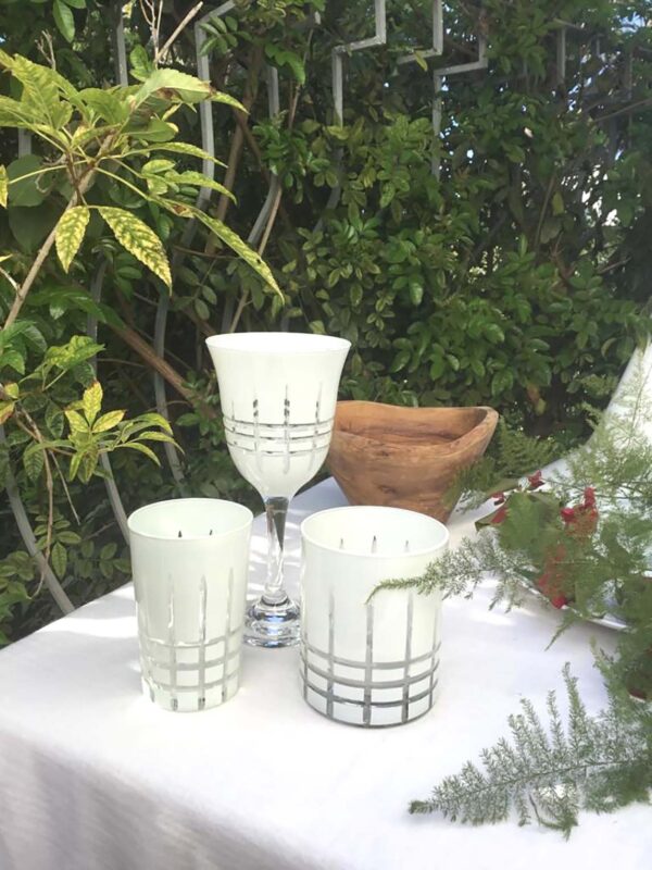 https://www.scentsandfeel.com/wp-content/uploads/2022/01/SET-OF-6-MOROCCAN-GLASSES-CARVED-STRIPES-WHITE-600x800.jpg