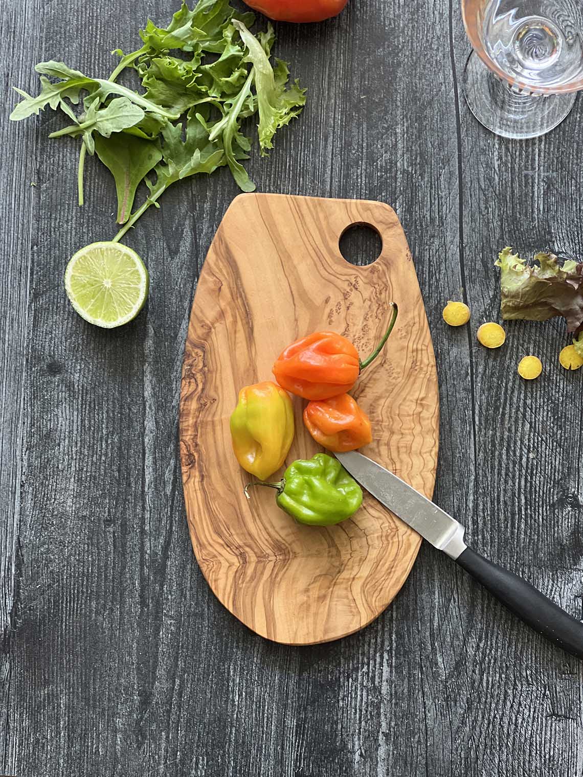 Olive Wood Bread Board, Serving tray & Trivet – 2 stackable pieces –  UNIQUE-TOUCHES®