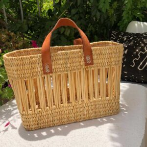 Small Straw Open Beach Basket "Peakaboo"